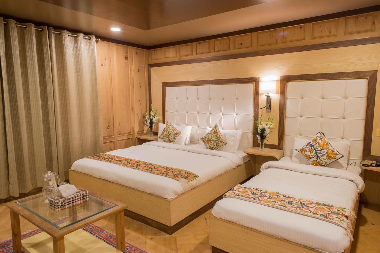 Hotel Imperial Resorts Sonamarg Bagian luar foto